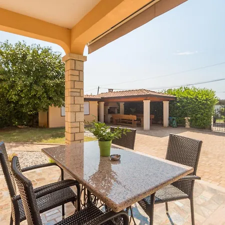 Marea Saladinka 2 Apartment